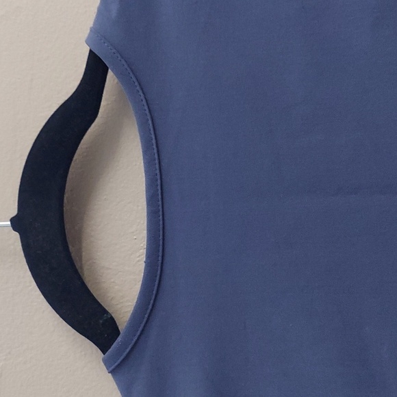 FIGS Catarina One Pocket V Neck Scrub Top In Big Sky - Picture 7 of 15